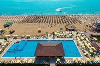 Отель Hotel Admiral Золотые Пески Двухместный номер с 2 отдельными кроватями и боковым видом на море - Бесплатный доступ на пляж-1